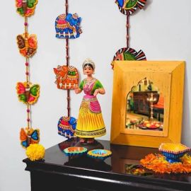 Thanjavur Dancing Dolls Toys